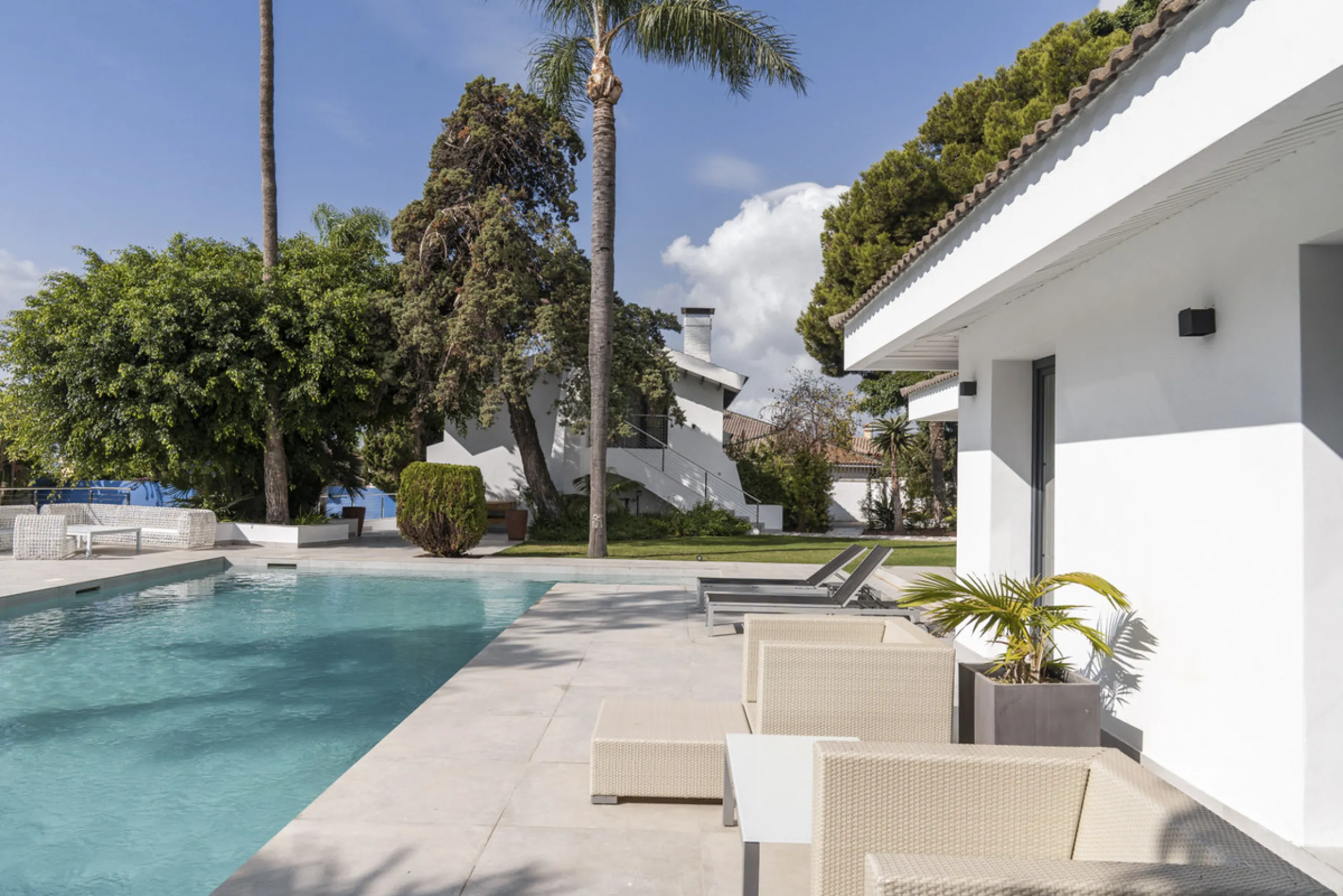 Elegant Single-Level Residence in the Peaceful Residential Area of El Real, East Marbella