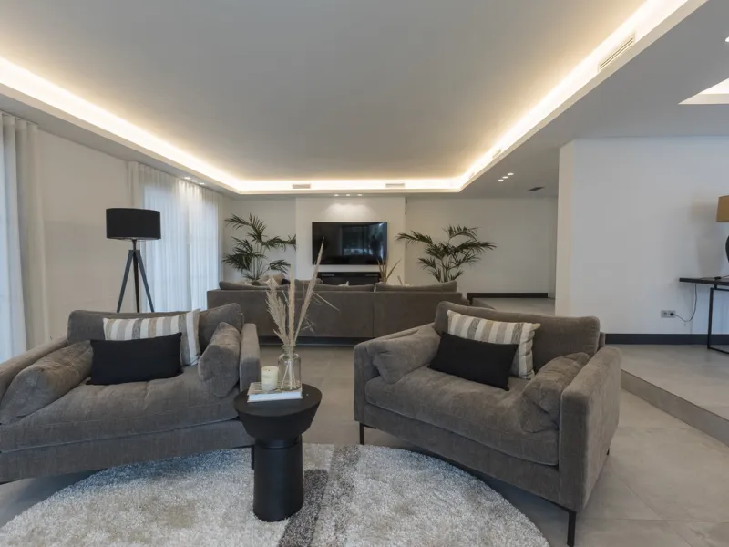 Elegant Single-Level Residence in the Peaceful Residential Area of El Real, East Marbella