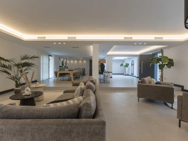 Elegant Single-Level Residence in the Peaceful Residential Area of El Real, East Marbella
