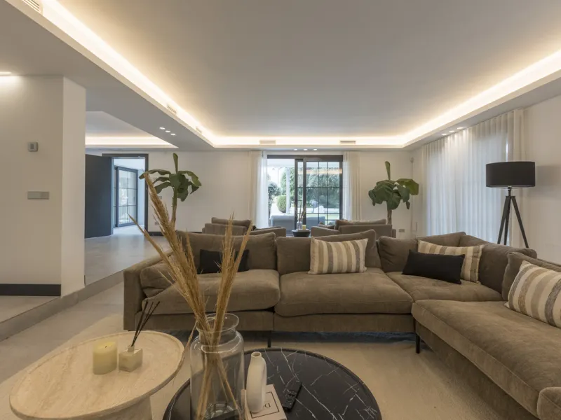 Elegant Single-Level Residence in the Peaceful Residential Area of El Real, East Marbella