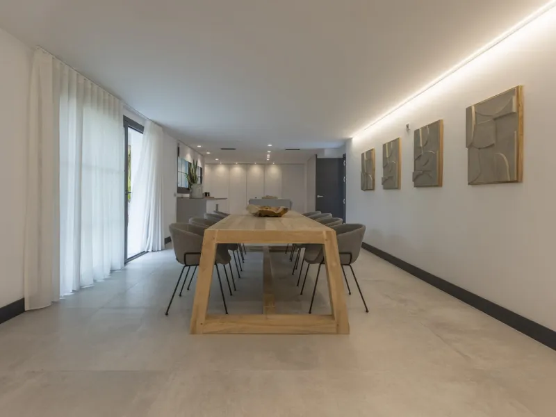 Elegant Single-Level Residence in the Peaceful Residential Area of El Real, East Marbella