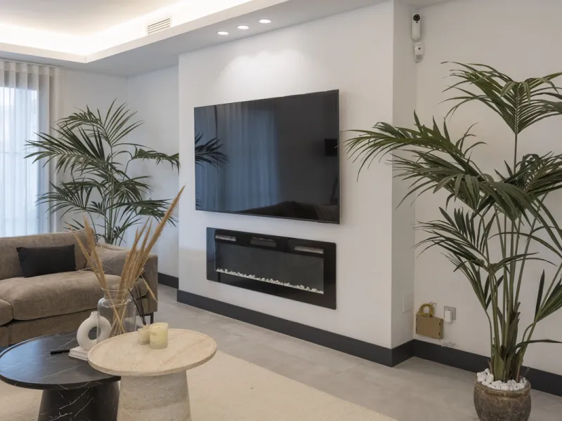 Elegant Single-Level Residence in the Peaceful Residential Area of El Real, East Marbella