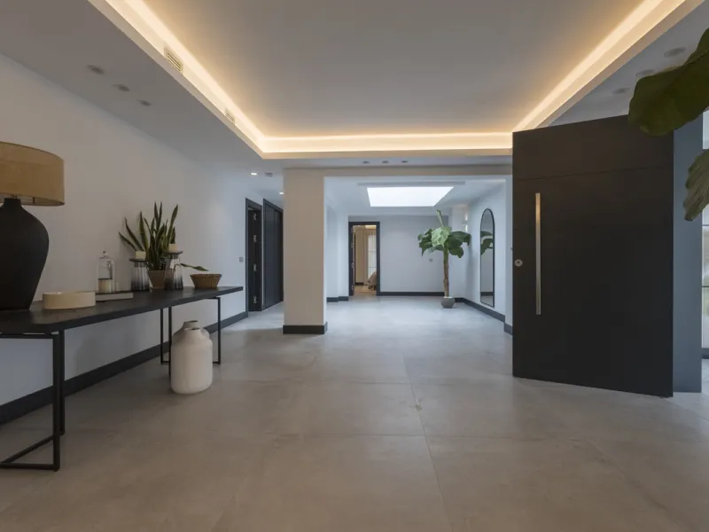 Elegant Single-Level Residence in the Peaceful Residential Area of El Real, East Marbella