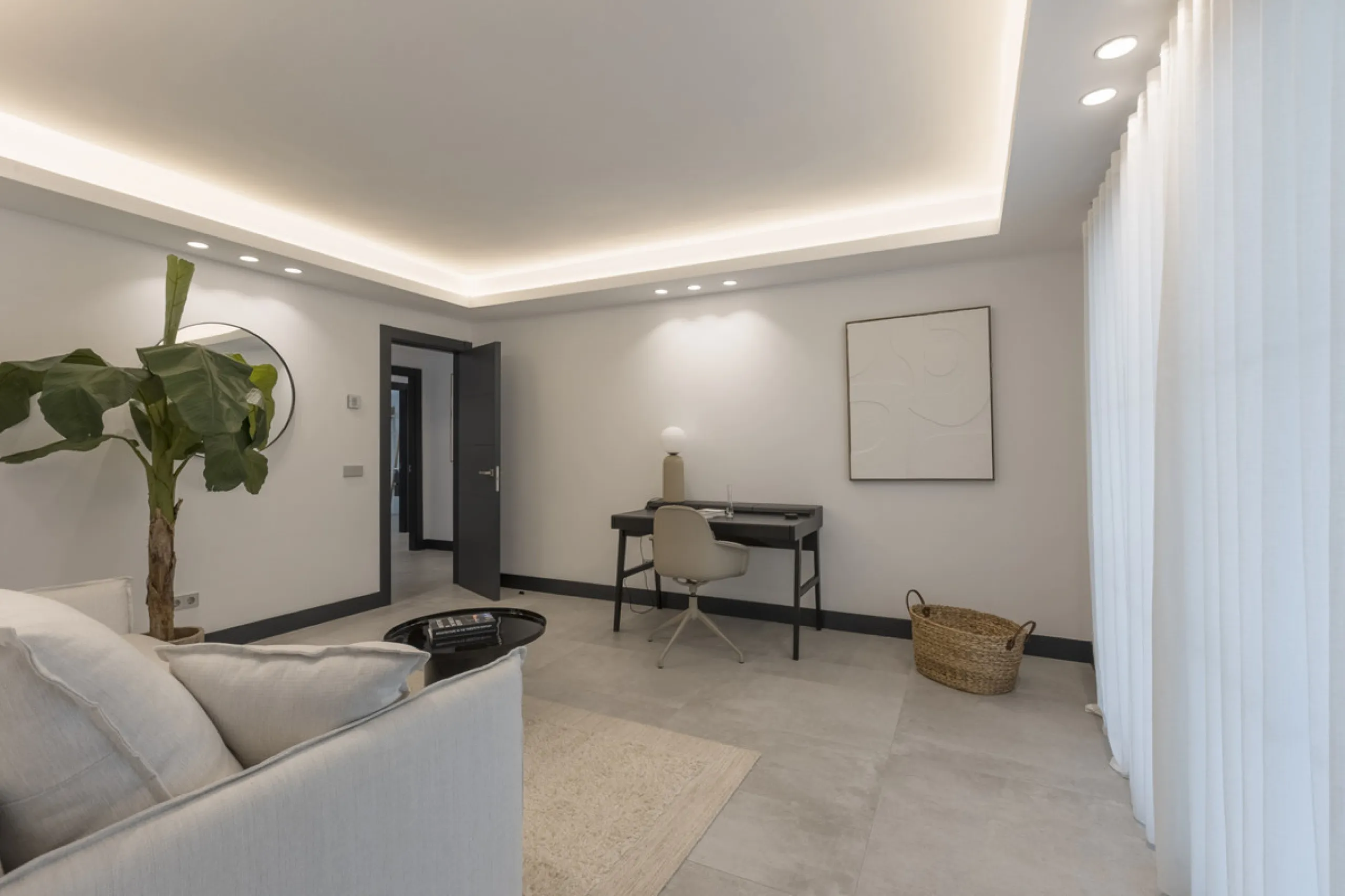 Elegant Single-Level Residence in the Peaceful Residential Area of El Real, East Marbella