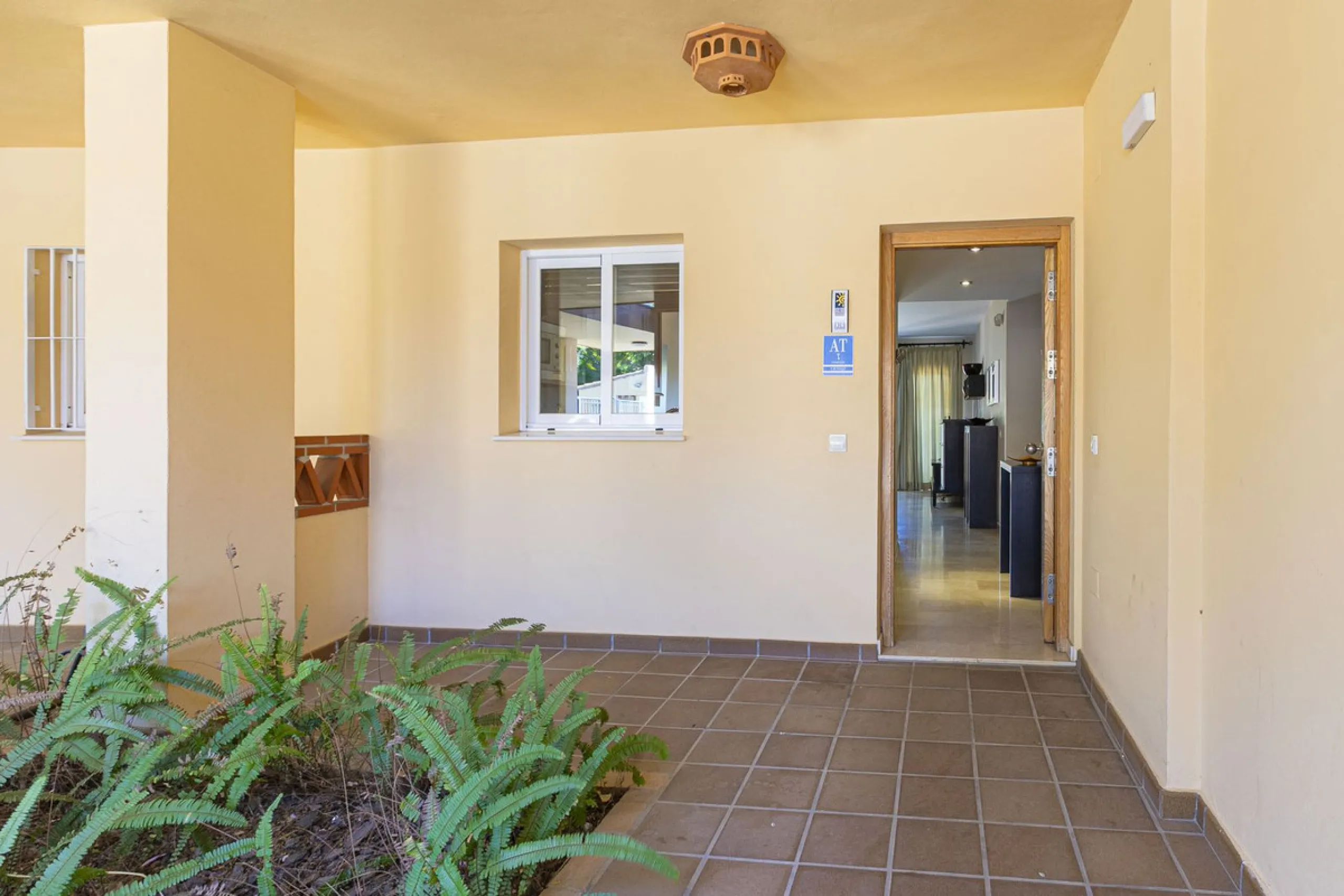 Apartment - Ground Floor Apartment в продаже в Mijas, Málaga. В доме 2 спален и 2 ванных комнат. Площадь дома 89 м². Площадь участка 50 м²