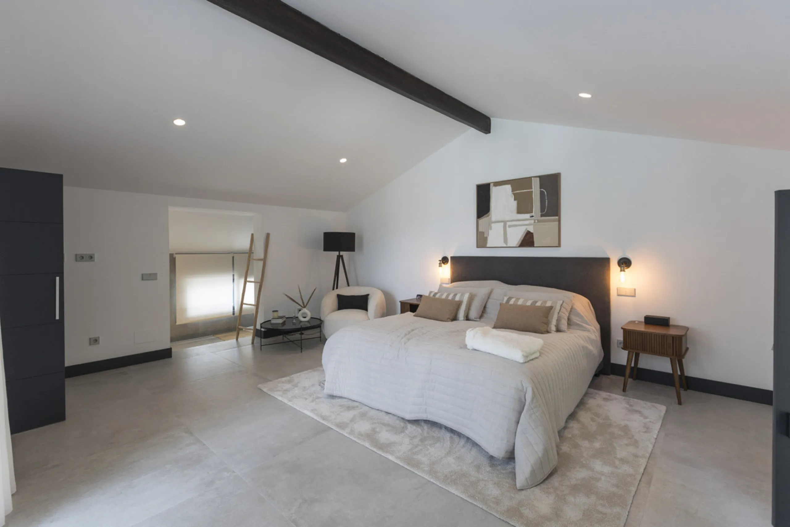 Elegant Single-Level Residence in the Peaceful Residential Area of El Real, East Marbella