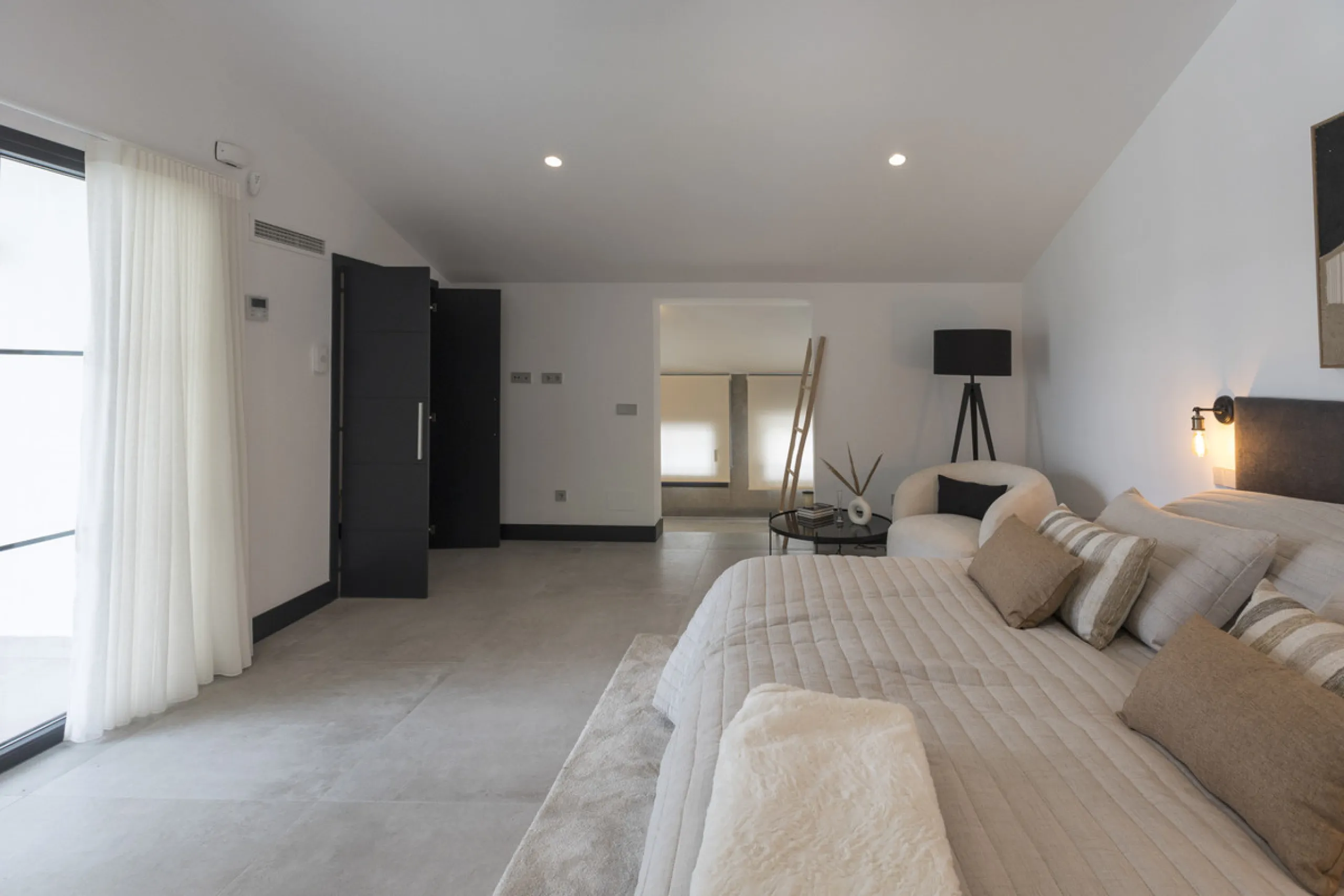 Elegant Single-Level Residence in the Peaceful Residential Area of El Real, East Marbella