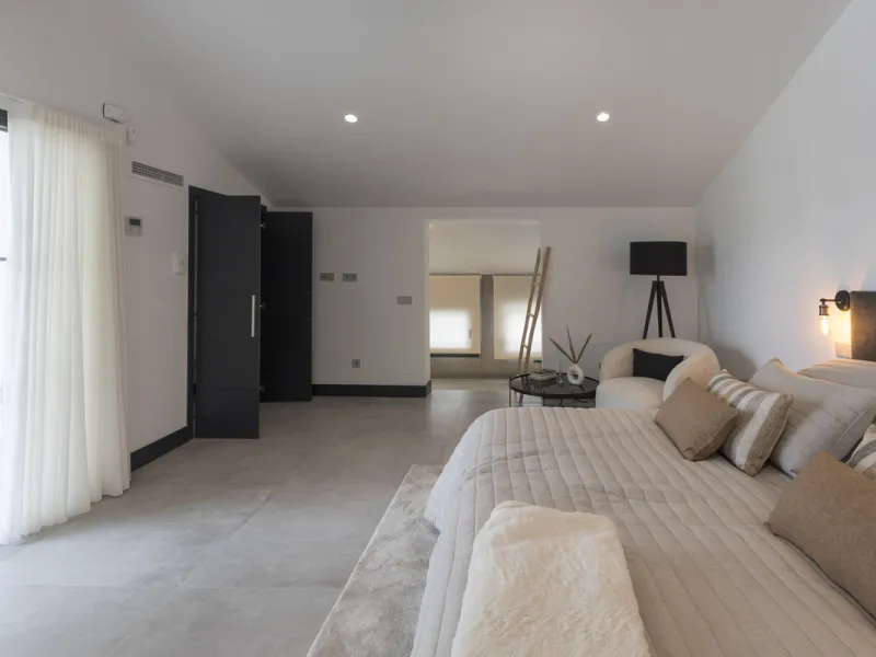 Elegant Single-Level Residence in the Peaceful Residential Area of El Real, East Marbella