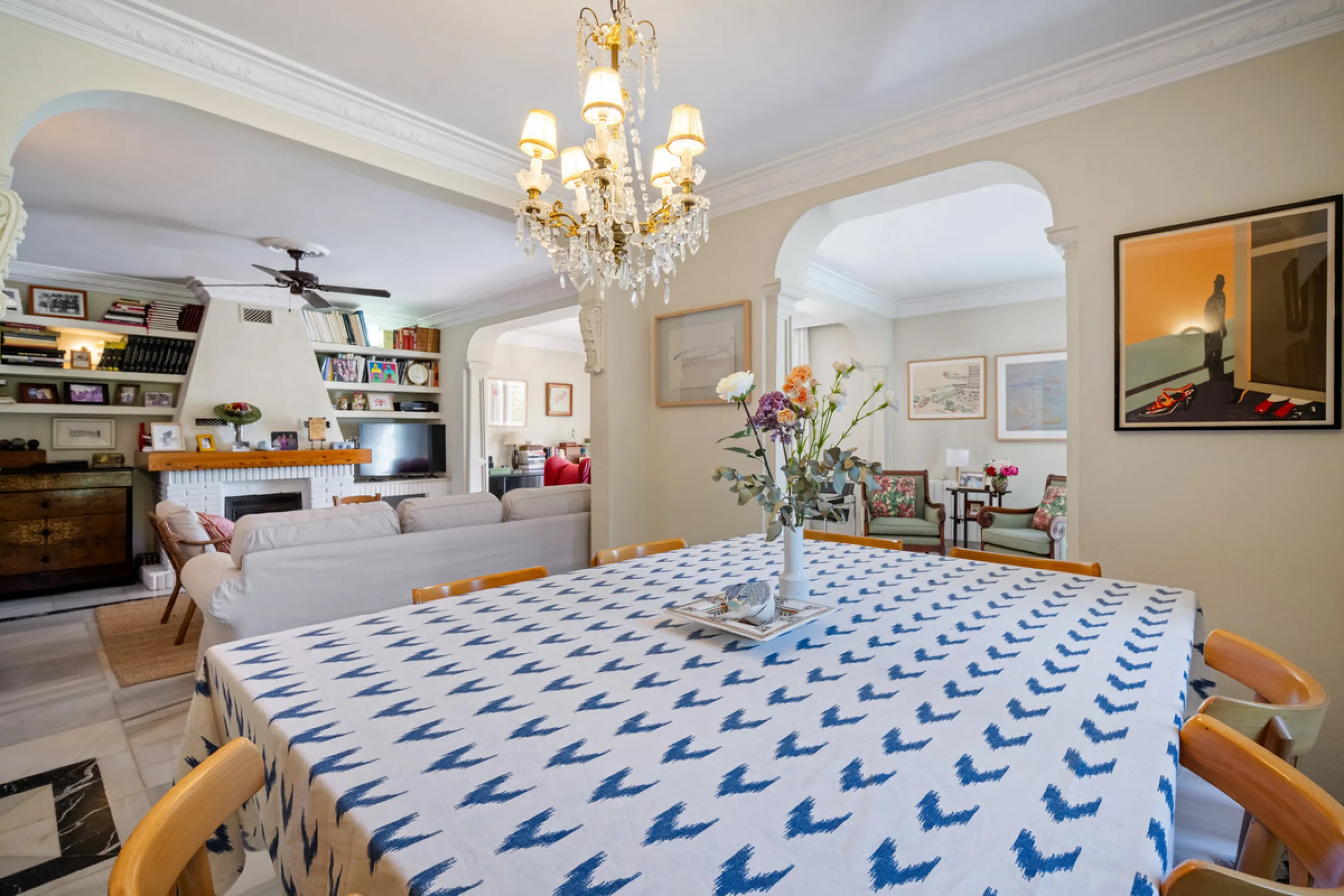 House - Detached Villa в продаже в Marbella, Málaga. В доме 4 спален и 5 ванных комнат. Площадь дома 400 м². Площадь участка 928 м²