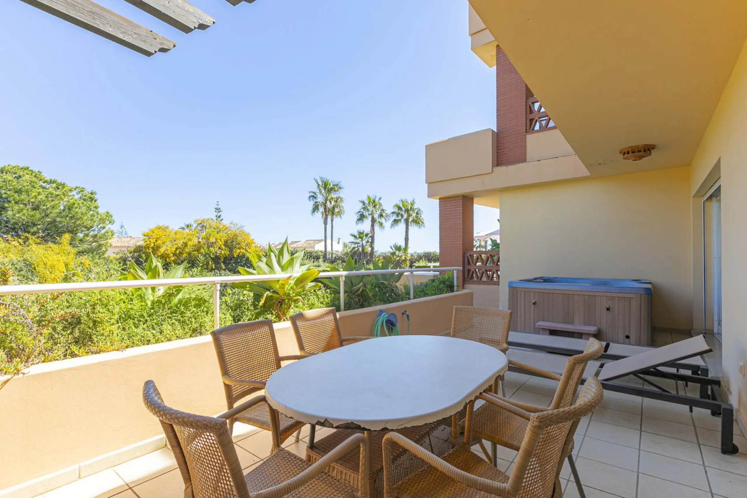 Apartment - Ground Floor Apartment в продаже в Mijas, Málaga. В доме 2 спален и 2 ванных комнат. Площадь дома 89 м². Площадь участка 50 м²