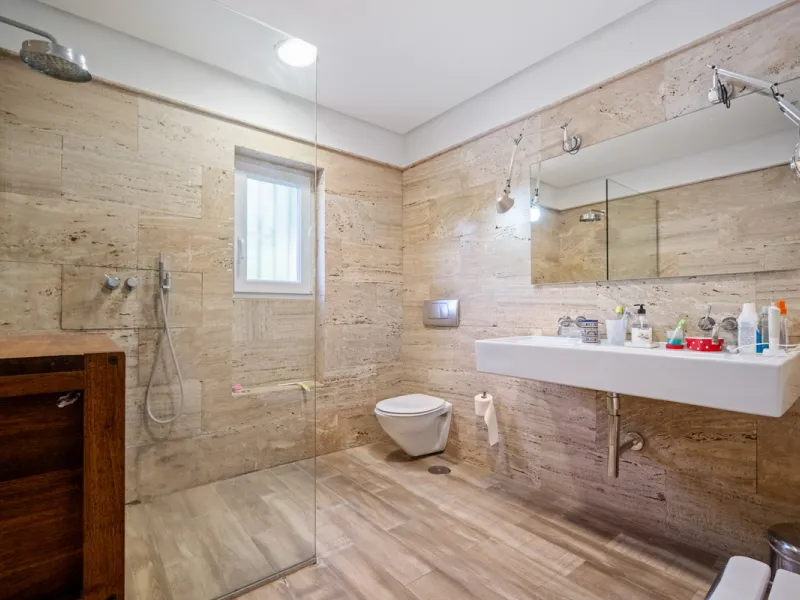 House - Detached Villa в продаже в Marbella, Málaga. В доме 4 спален и 5 ванных комнат. Площадь дома 400 м². Площадь участка 928 м²