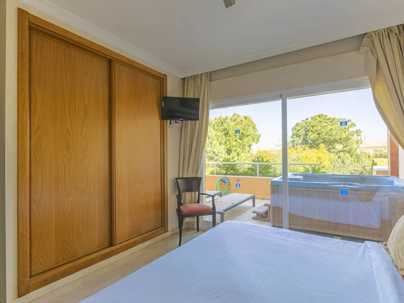 Apartment - Ground Floor Apartment в продаже в Mijas, Málaga. В доме 2 спален и 2 ванных комнат. Площадь дома 89 м². Площадь участка 50 м²
