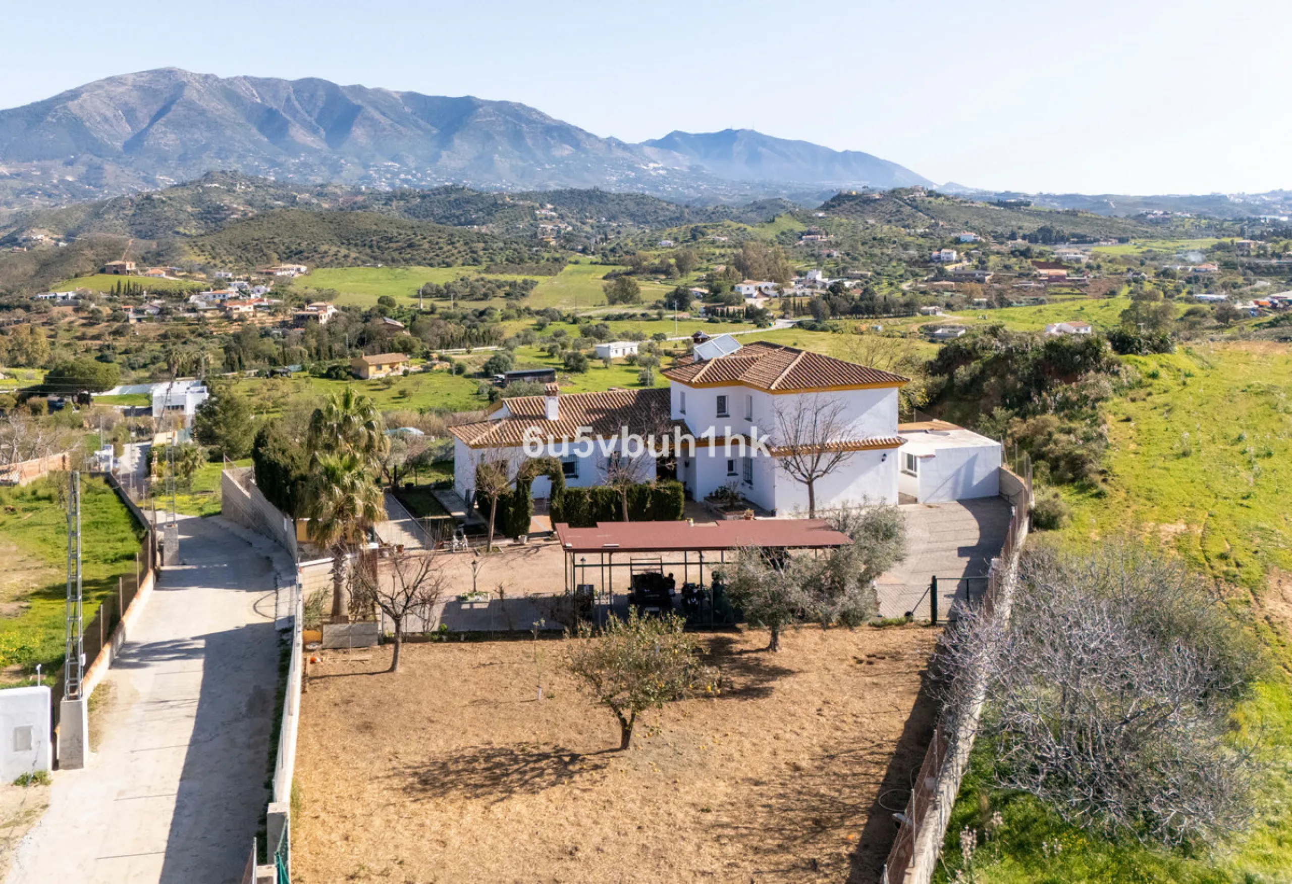 Charming Andalusian Villa in Entrerríos – privacy, open views and equestrian potential near the coast