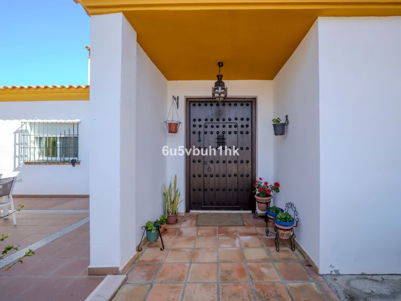 Charming Andalusian Villa in Entrerríos – privacy, open views and equestrian potential near the coast