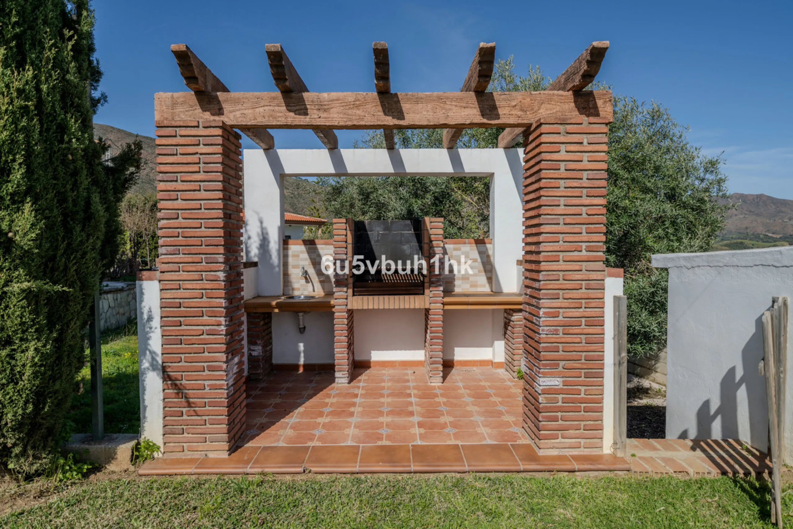 Charming Andalusian Villa in Entrerríos – privacy, open views and equestrian potential near the coast