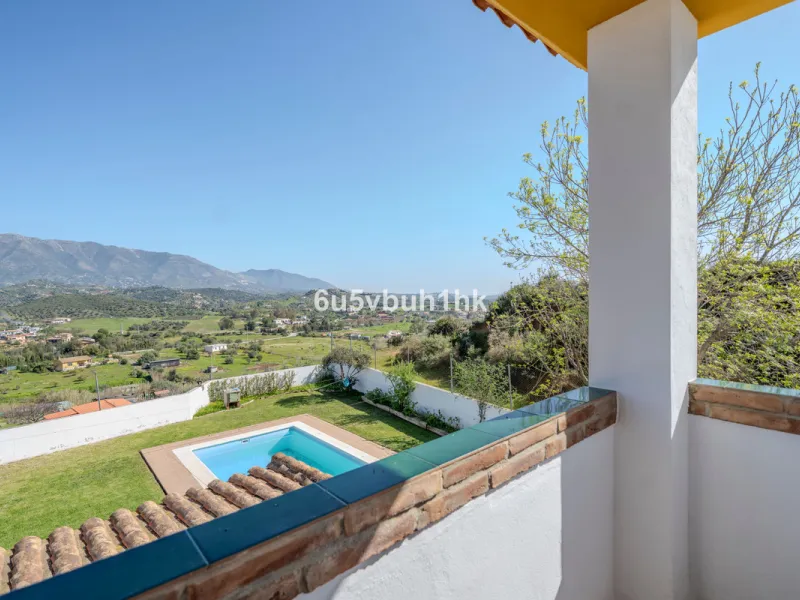 Charming Andalusian Villa in Entrerríos – privacy, open views and equestrian potential near the coast