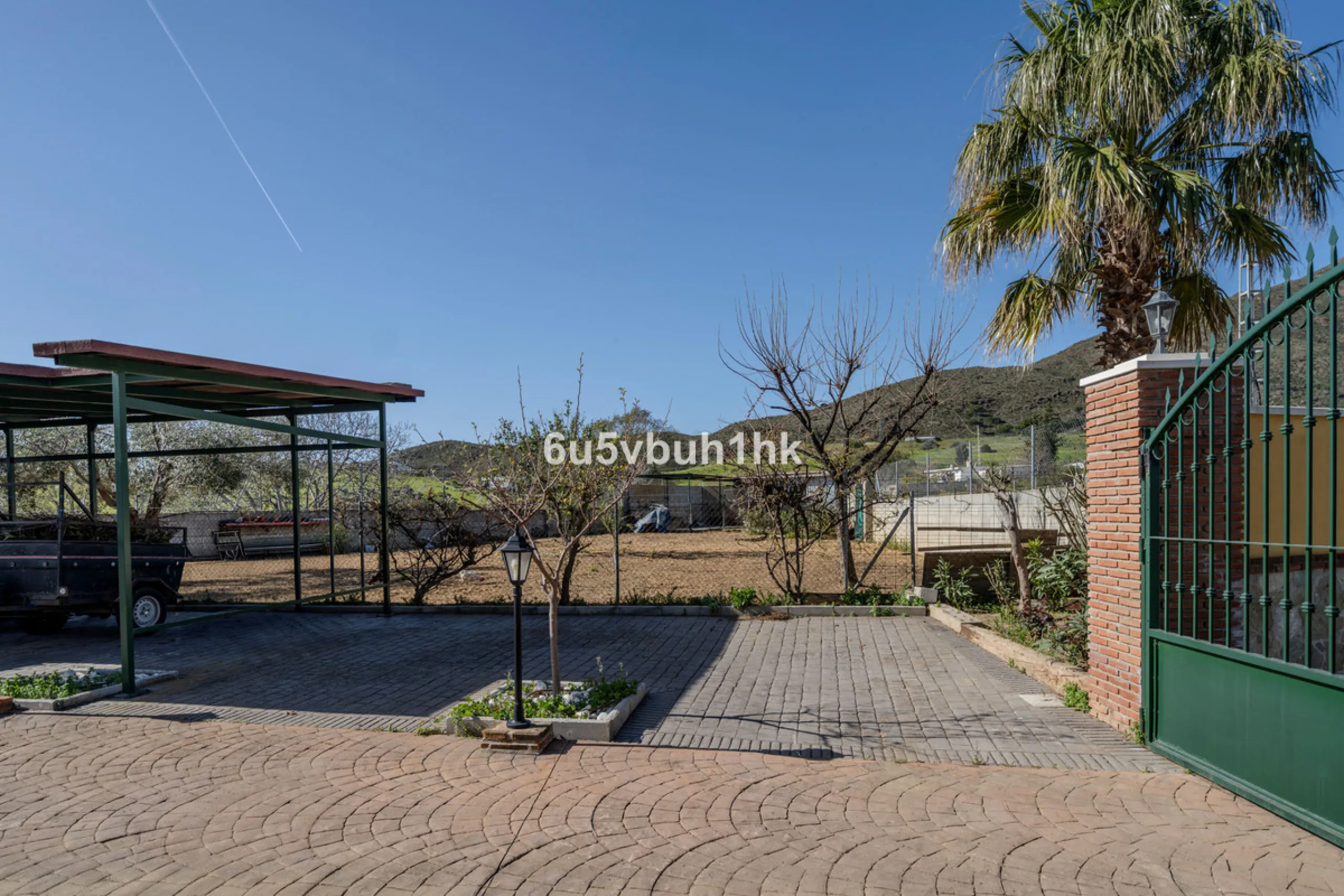 Charming Andalusian Villa in Entrerríos – privacy, open views and equestrian potential near the coast