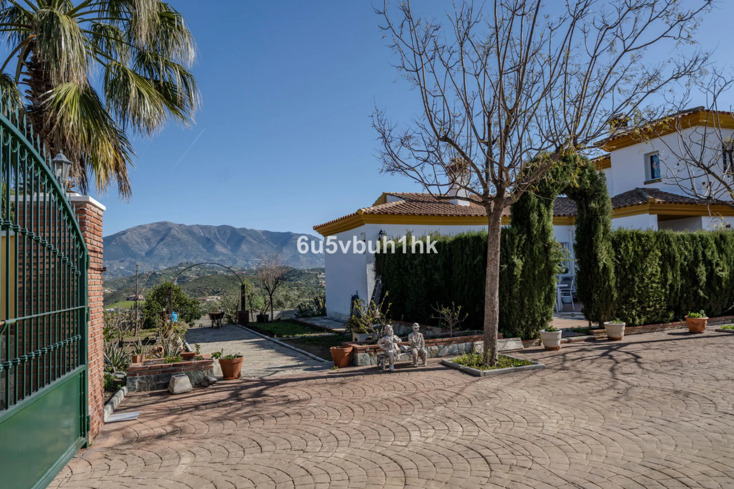Charming Andalusian Villa in Entrerríos – privacy, open views and equestrian potential near the coast
