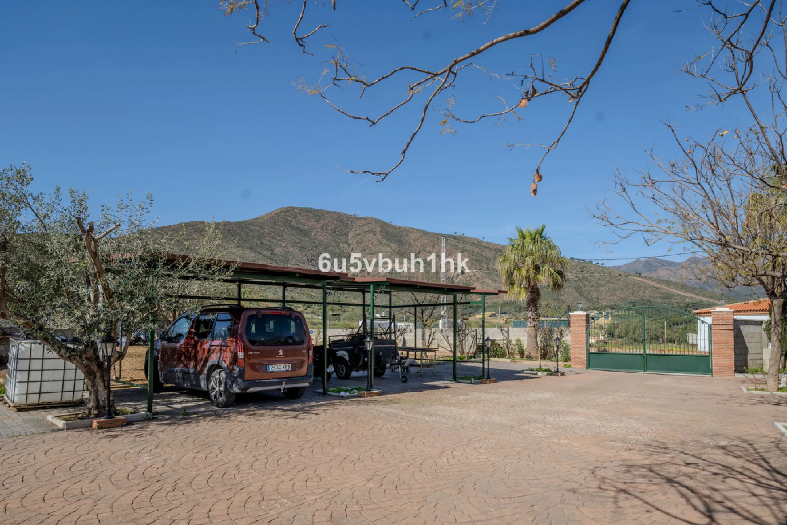 Charming Andalusian Villa in Entrerríos – privacy, open views and equestrian potential near the coast