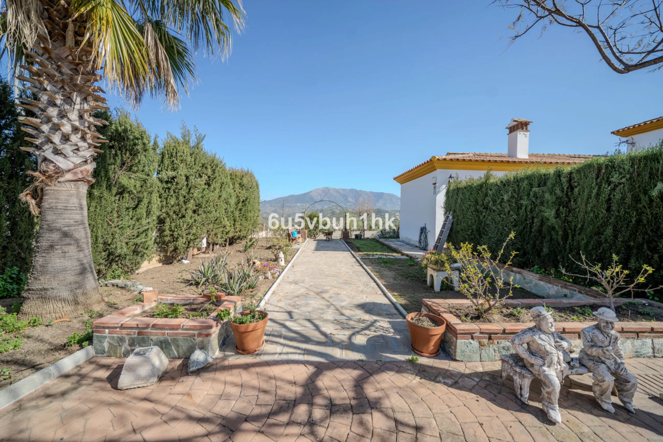 Charming Andalusian Villa in Entrerríos – privacy, open views and equestrian potential near the coast