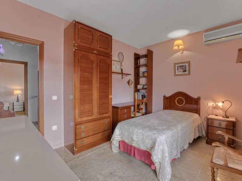 Diese beeindruckende Villa mit Aussicht – der ideale Rückzugsort für Ihre Familie