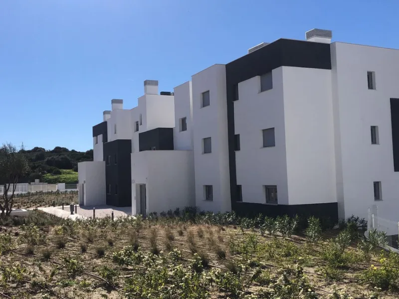 Apartment - Middle Floor Apartment в продаже в Estepona, Málaga. В доме 2 спален и 2 ванных комнат. Площадь дома 85 м²