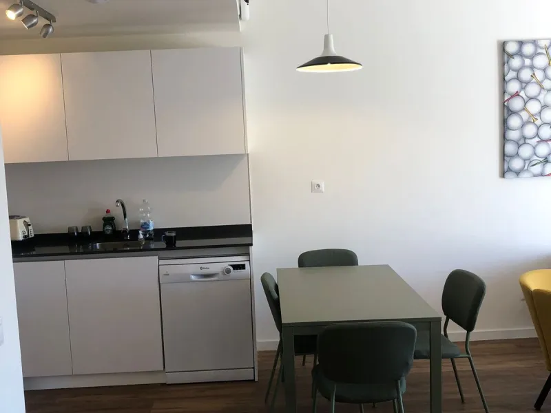 Apartment - Middle Floor Apartment в продаже в Estepona, Málaga. В доме 2 спален и 2 ванных комнат. Площадь дома 85 м²