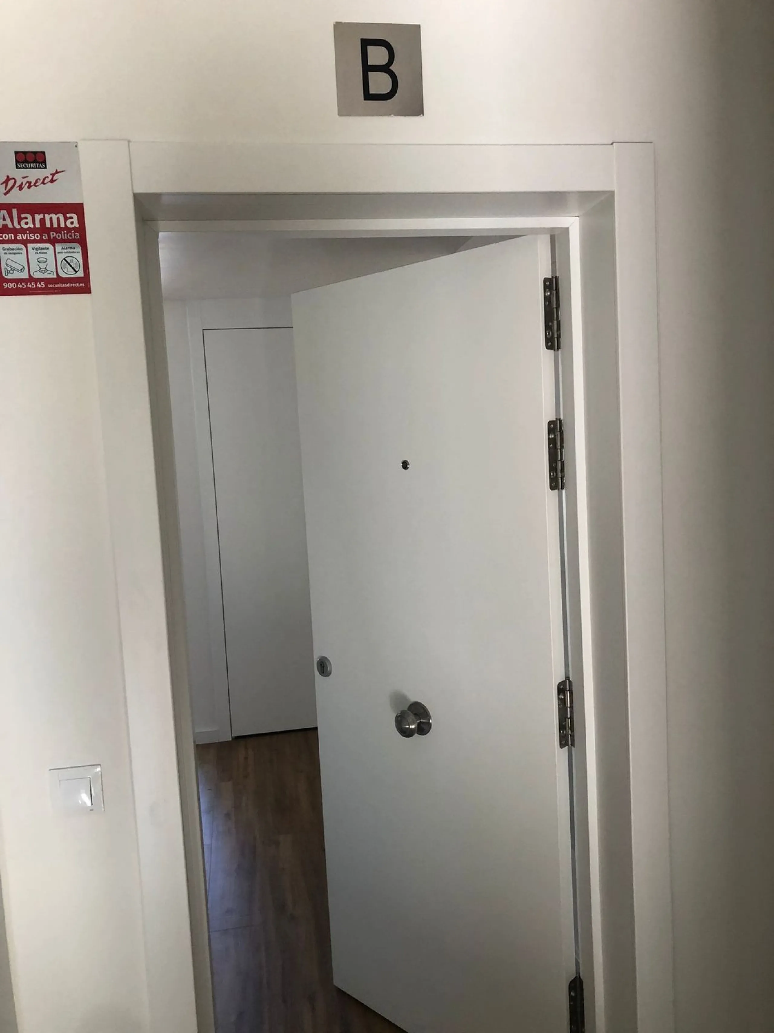 Apartment - Middle Floor Apartment в продаже в Estepona, Málaga. В доме 2 спален и 2 ванных комнат. Площадь дома 85 м²
