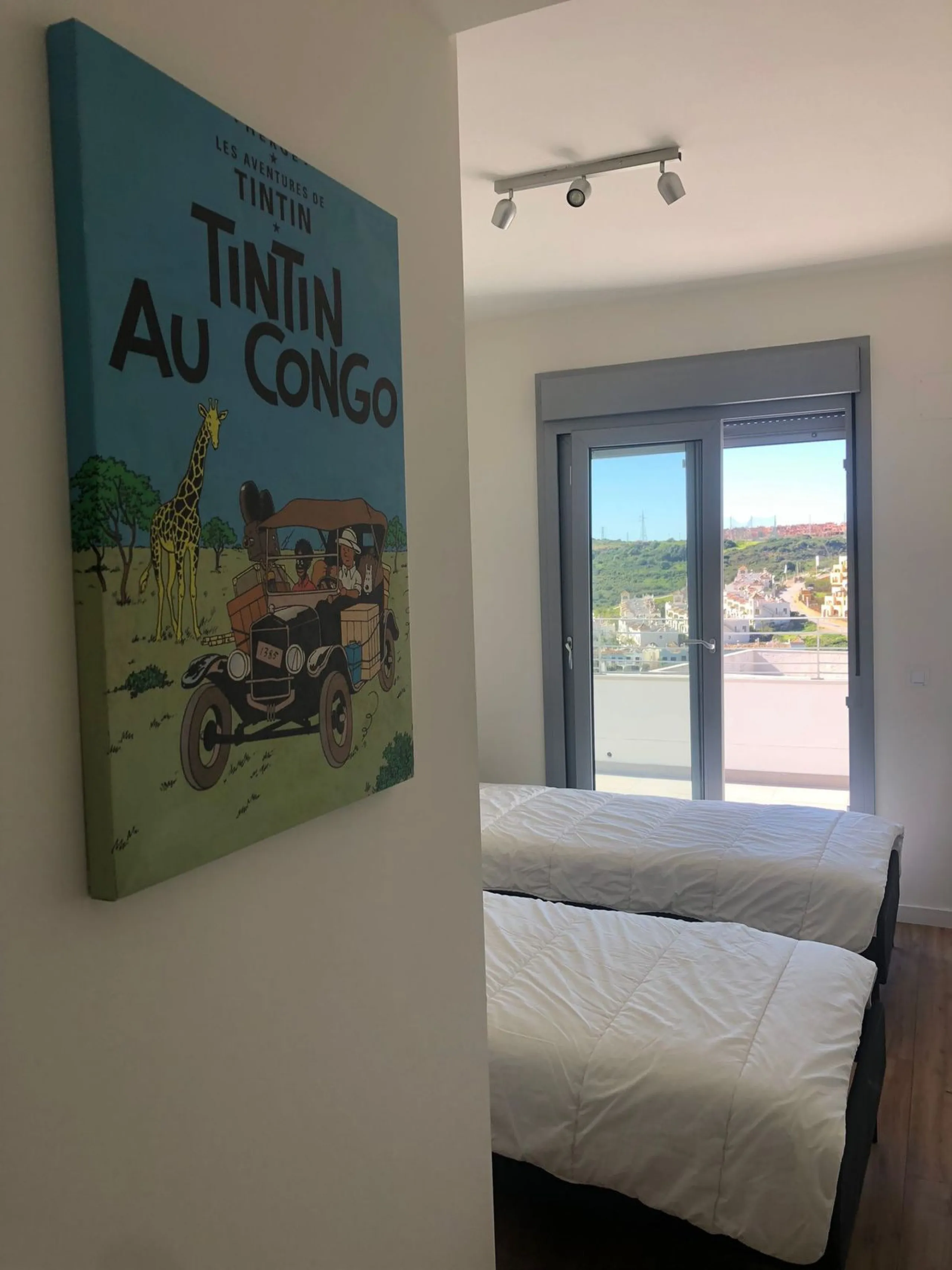 Apartment - Middle Floor Apartment в продаже в Estepona, Málaga. В доме 2 спален и 2 ванных комнат. Площадь дома 85 м²