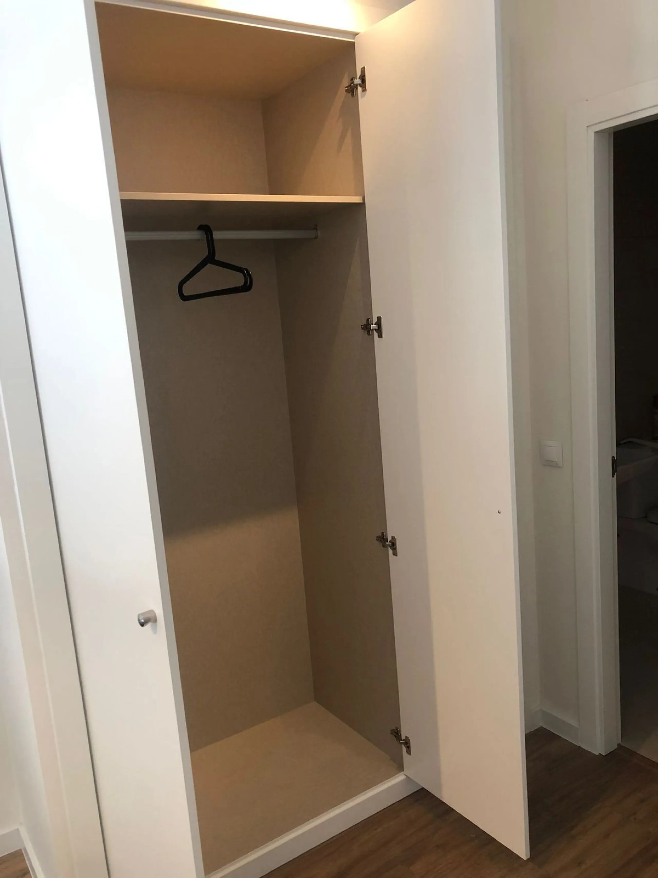 Apartment - Middle Floor Apartment в продаже в Estepona, Málaga. В доме 2 спален и 2 ванных комнат. Площадь дома 85 м²