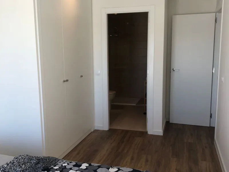 Apartment - Middle Floor Apartment в продаже в Estepona, Málaga. В доме 2 спален и 2 ванных комнат. Площадь дома 85 м²