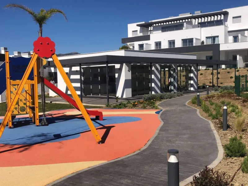 Apartment - Middle Floor Apartment в продаже в Estepona, Málaga. В доме 2 спален и 2 ванных комнат. Площадь дома 85 м²