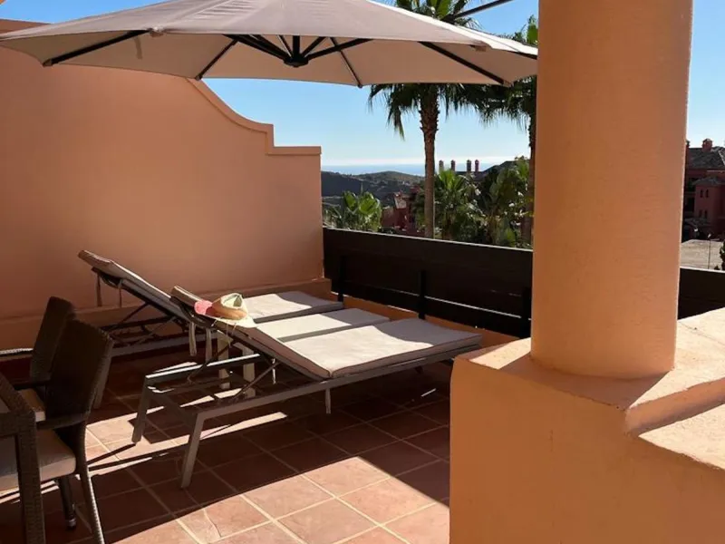 Beautiful holiday apartment, located in Calahonda Alto surrounded by tropical gardens and waterfalls.