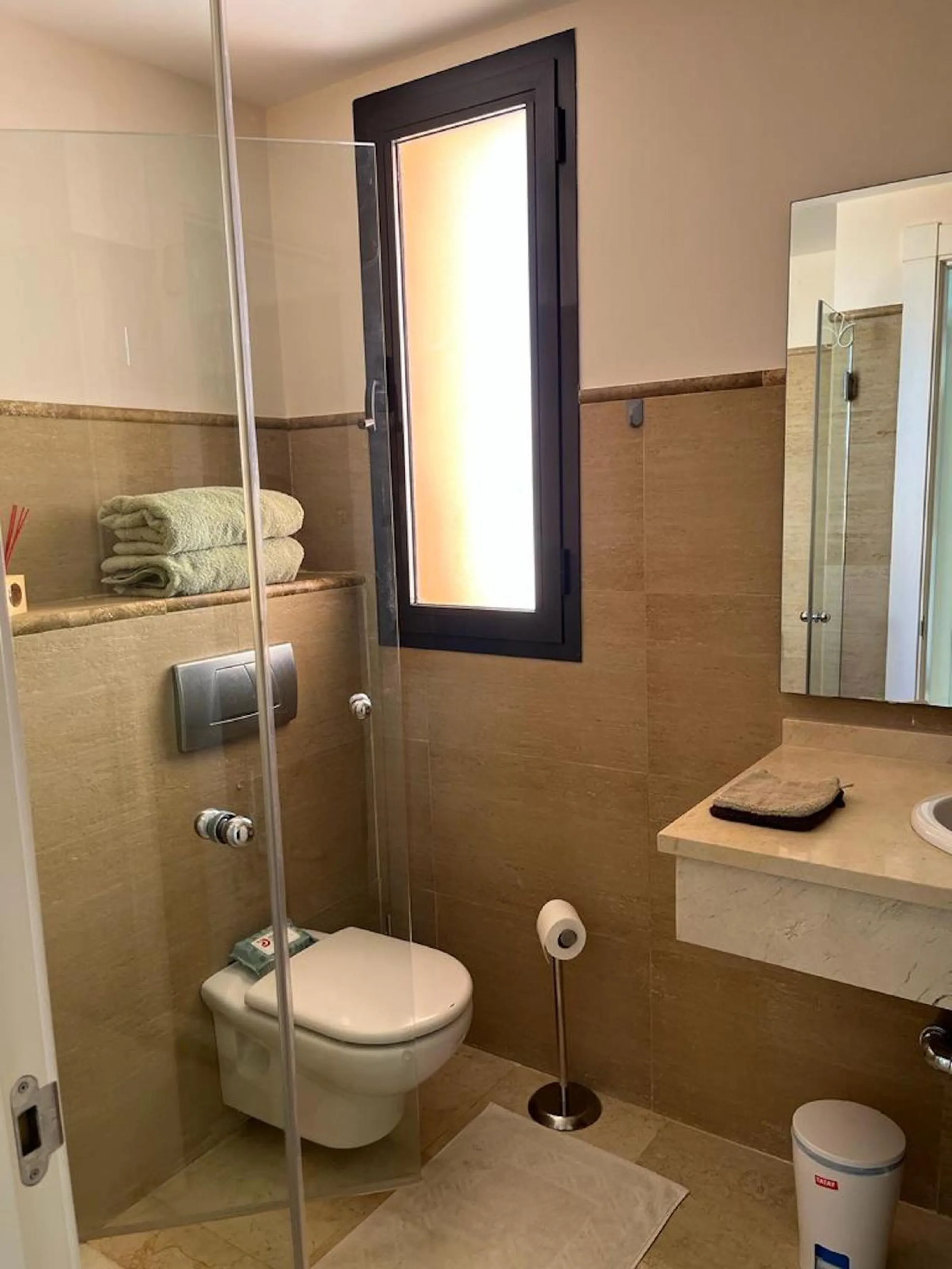 Beautiful holiday apartment, located in Calahonda Alto surrounded by tropical gardens and waterfalls.