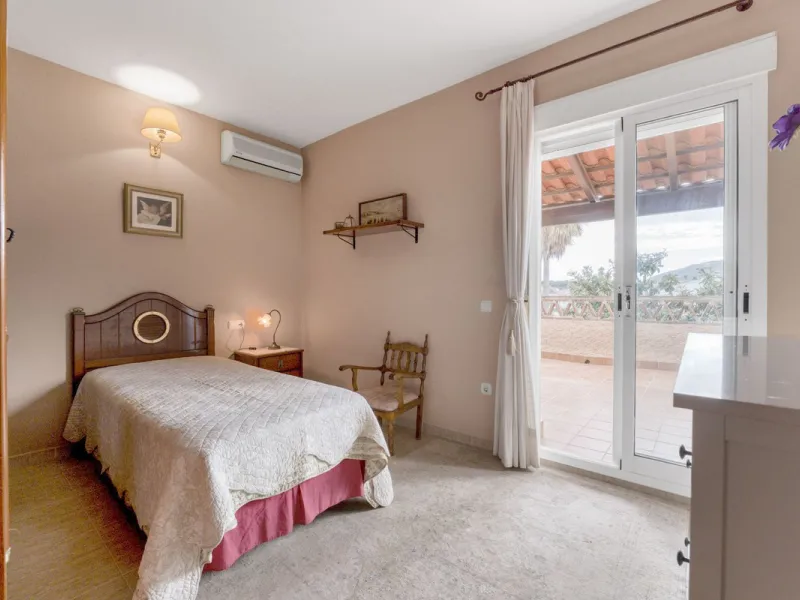 Diese beeindruckende Villa mit Aussicht – der ideale Rückzugsort für Ihre Familie
