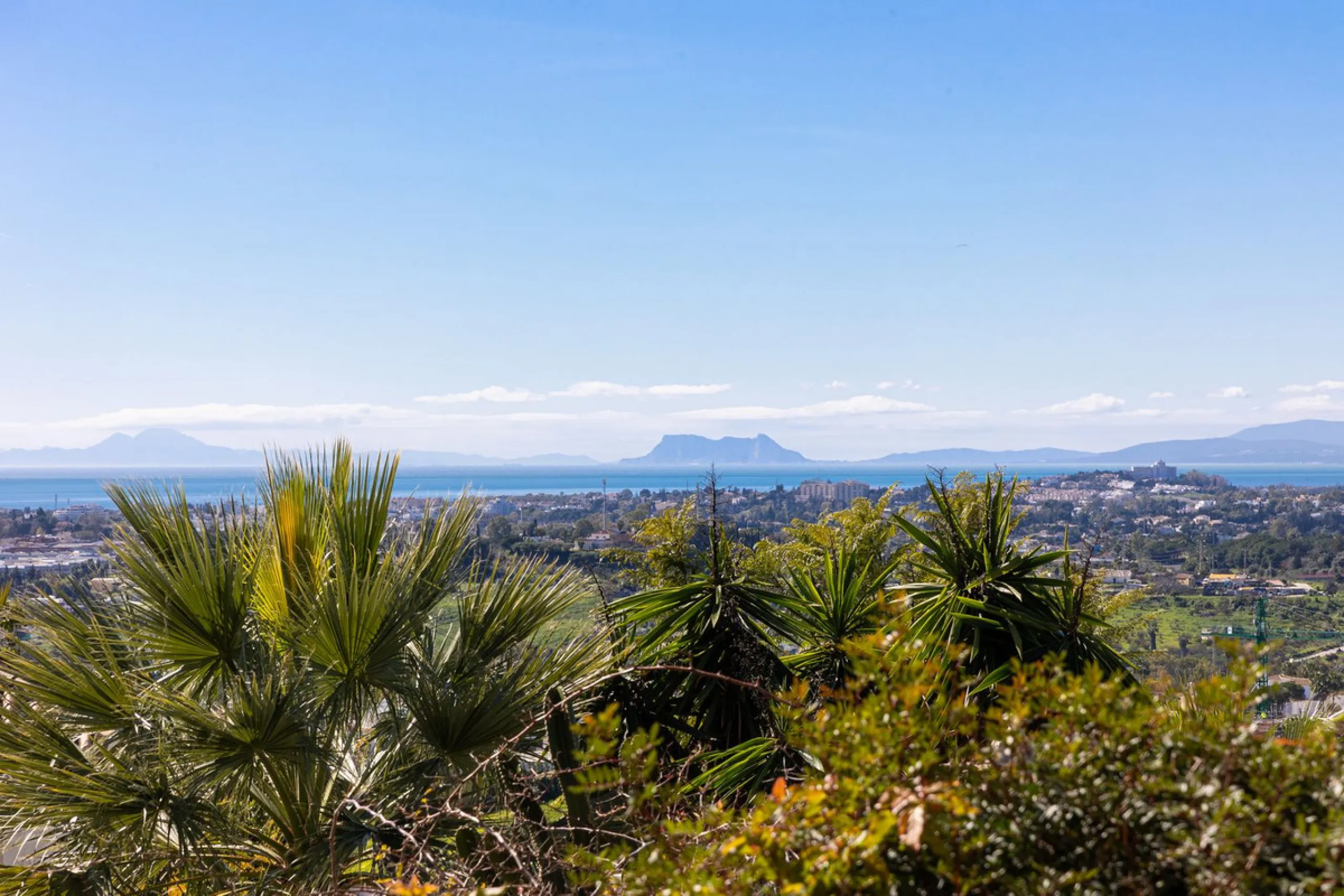 Apartment - Ground Floor Apartment в продаже в Marbella, Málaga. В доме 3 спален и 2 ванных комнат. Площадь дома 217 м²