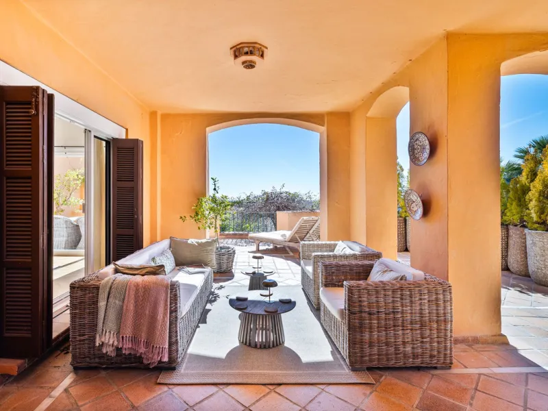 Apartment - Ground Floor Apartment в продаже в Marbella, Málaga. В доме 3 спален и 2 ванных комнат. Площадь дома 217 м²
