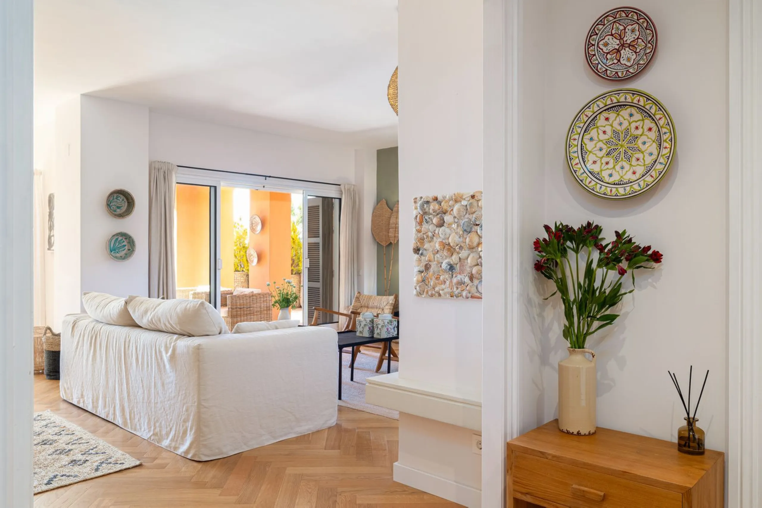 Apartment - Ground Floor Apartment в продаже в Marbella, Málaga. В доме 3 спален и 2 ванных комнат. Площадь дома 217 м²