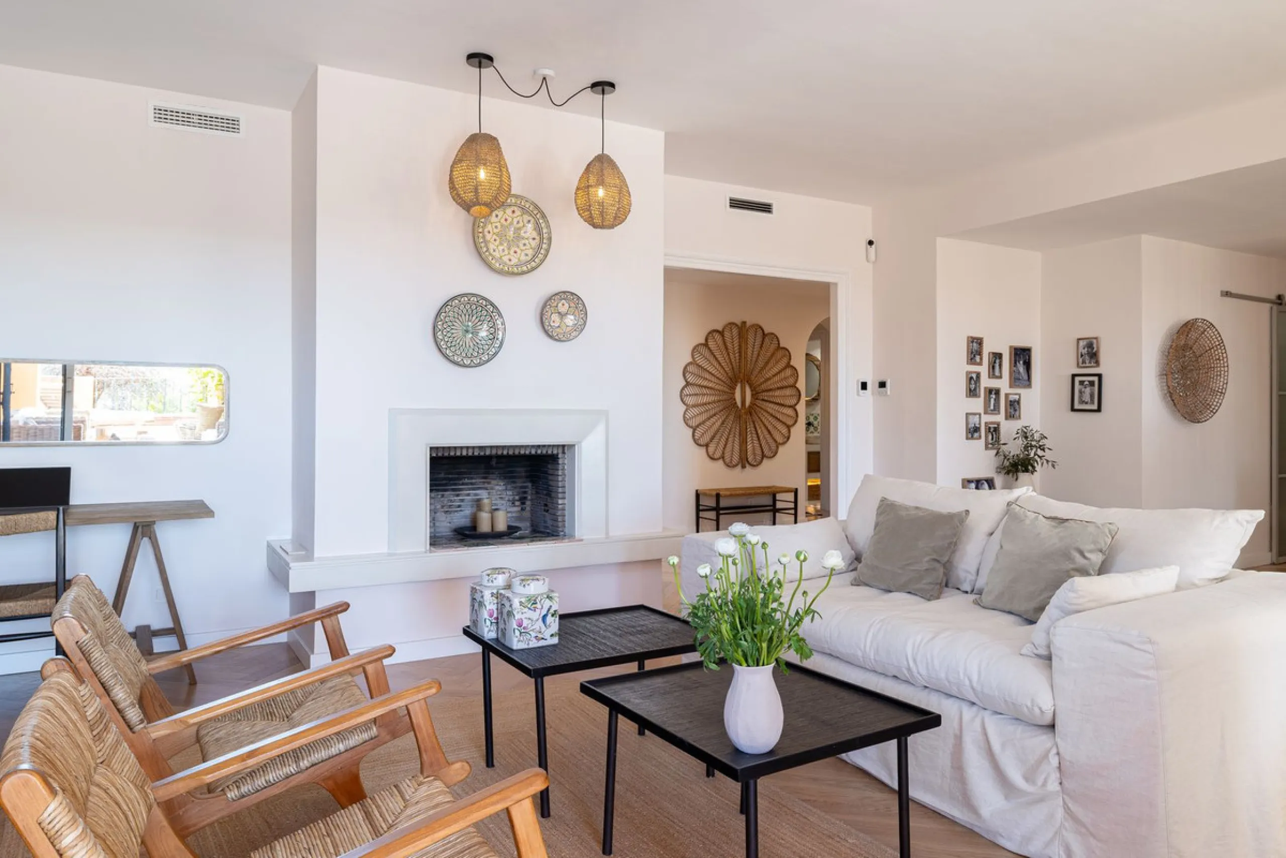 Apartment - Ground Floor Apartment в продаже в Marbella, Málaga. В доме 3 спален и 2 ванных комнат. Площадь дома 217 м²