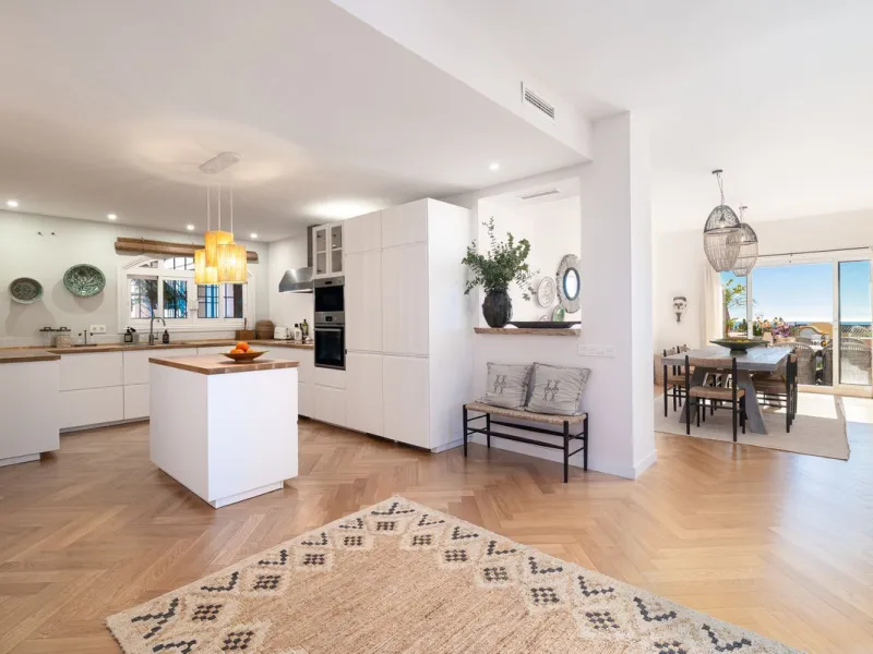 Apartment - Ground Floor Apartment в продаже в Marbella, Málaga. В доме 3 спален и 2 ванных комнат. Площадь дома 217 м²