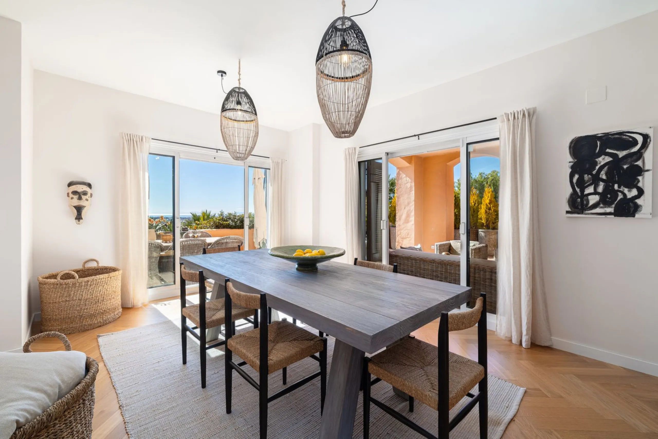 Apartment - Ground Floor Apartment в продаже в Marbella, Málaga. В доме 3 спален и 2 ванных комнат. Площадь дома 217 м²