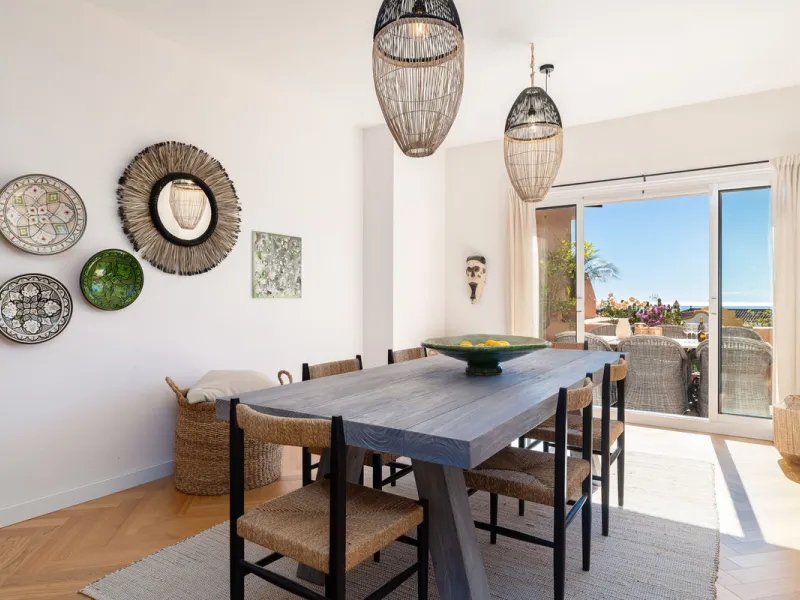 Apartment - Ground Floor Apartment в продаже в Marbella, Málaga. В доме 3 спален и 2 ванных комнат. Площадь дома 217 м²
