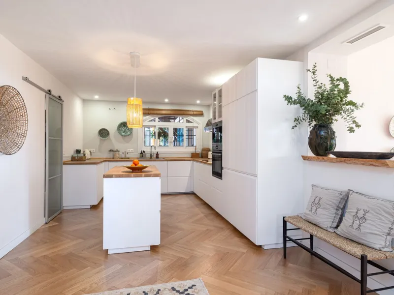 Apartment - Ground Floor Apartment в продаже в Marbella, Málaga. В доме 3 спален и 2 ванных комнат. Площадь дома 217 м²