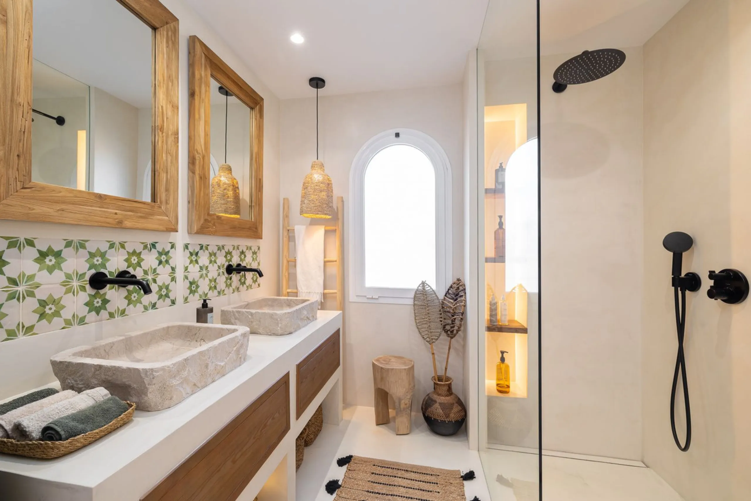 Apartment - Ground Floor Apartment в продаже в Marbella, Málaga. В доме 3 спален и 2 ванных комнат. Площадь дома 217 м²