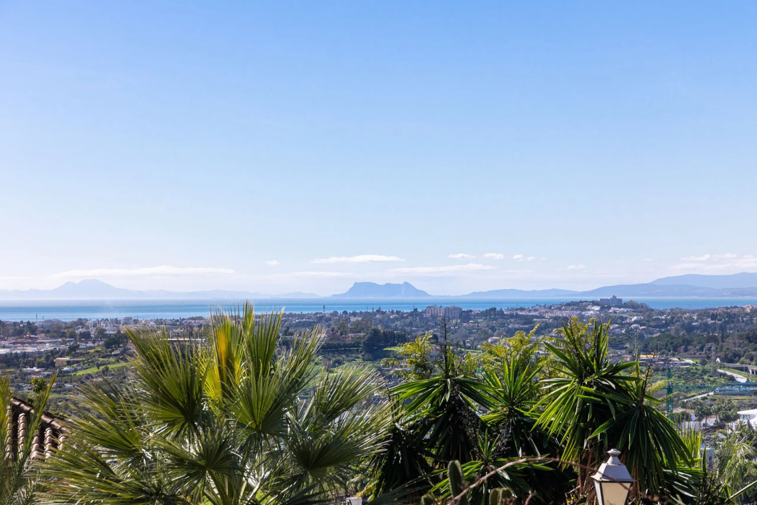 Apartment - Ground Floor Apartment в продаже в Marbella, Málaga. В доме 3 спален и 2 ванных комнат. Площадь дома 217 м²