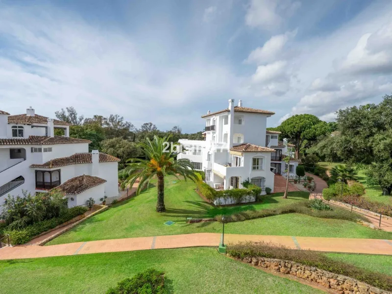Apartment - Middle Floor Apartment в продаже в Marbella, Málaga. В доме 2 спален и 2 ванных комнат. Площадь дома 92 м²