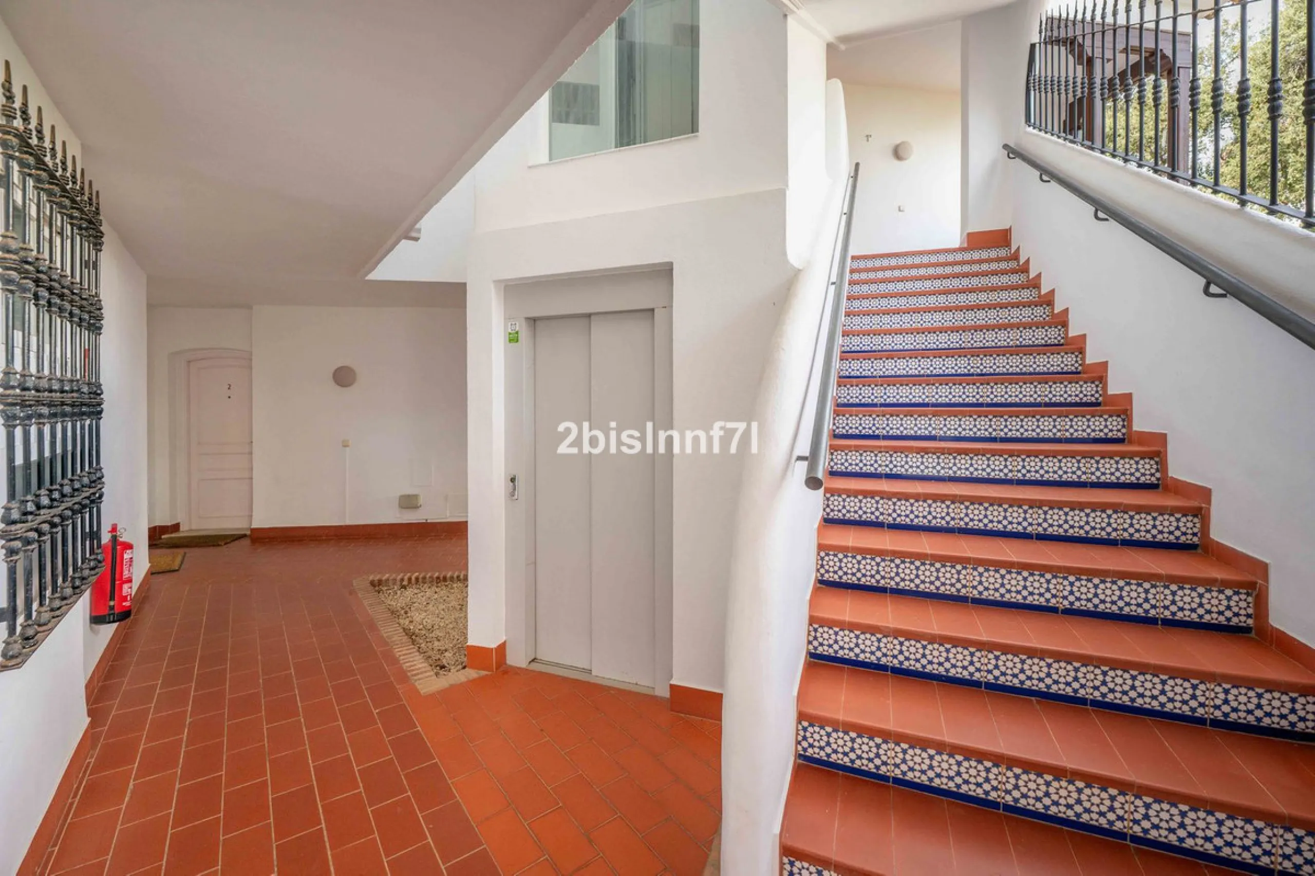 Apartment - Middle Floor Apartment в продаже в Marbella, Málaga. В доме 2 спален и 2 ванных комнат. Площадь дома 92 м²