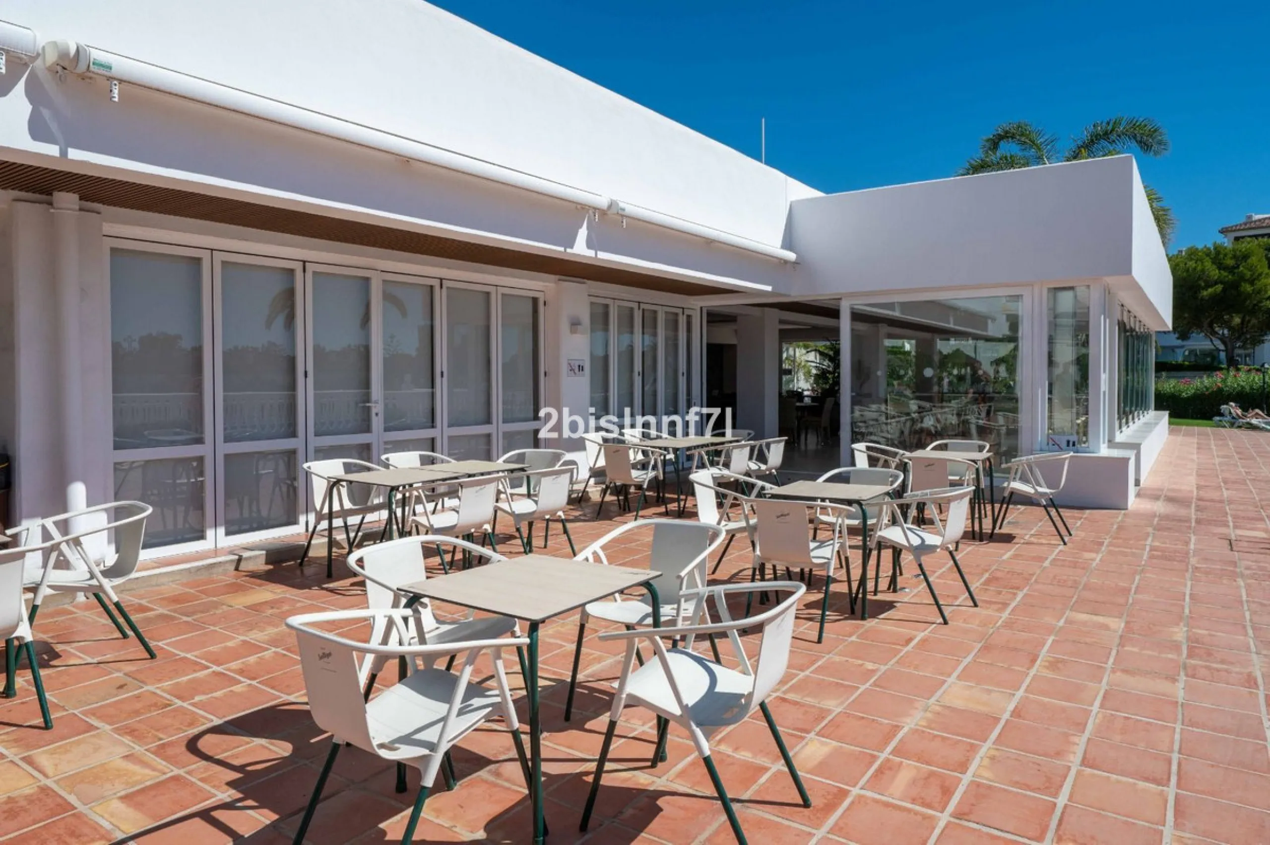 Apartment - Middle Floor Apartment в продаже в Marbella, Málaga. В доме 2 спален и 2 ванных комнат. Площадь дома 92 м²
