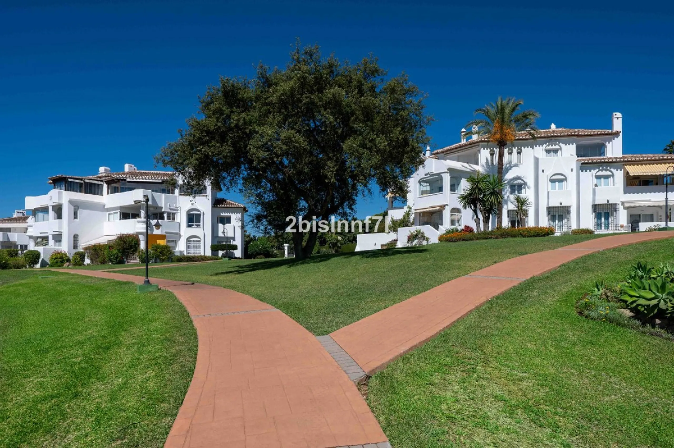Apartment - Middle Floor Apartment в продаже в Marbella, Málaga. В доме 2 спален и 2 ванных комнат. Площадь дома 92 м²