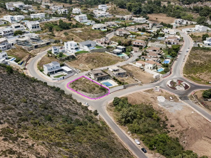 Plot - Land в продаже в Mijas, Málaga. Площадь участка 804 м²